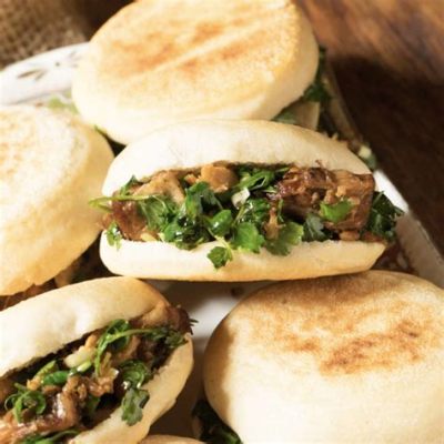  Rou Jia Mo, Un Délice Salé qui Fusionne les Saveurs de Viande Fumée et d'un Pain Traditionnel Souple ?