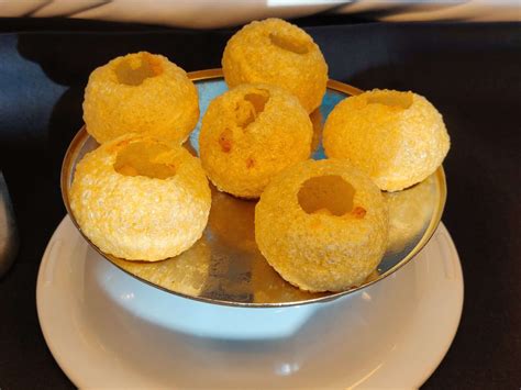 Pani Puri: Une Explosion de Saveurs Fraîches et Croustillantes en un Seul Mordue !